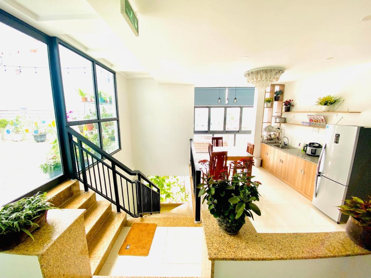 Moon'S House Homestay Куинён Экстерьер фото