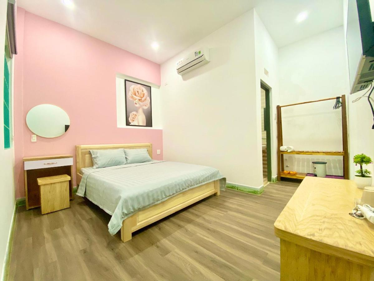 Moon'S House Homestay Куинён Экстерьер фото