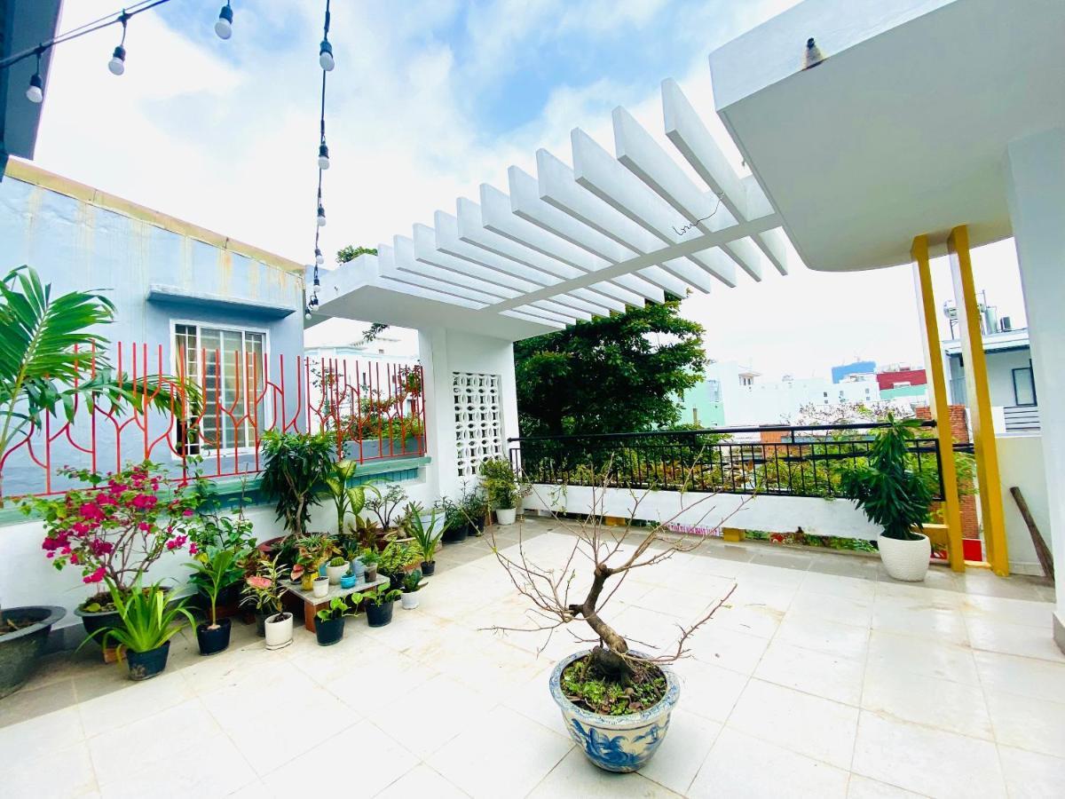Moon'S House Homestay Куинён Экстерьер фото