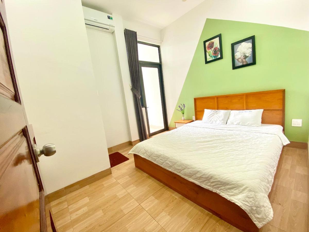 Moon'S House Homestay Куинён Экстерьер фото