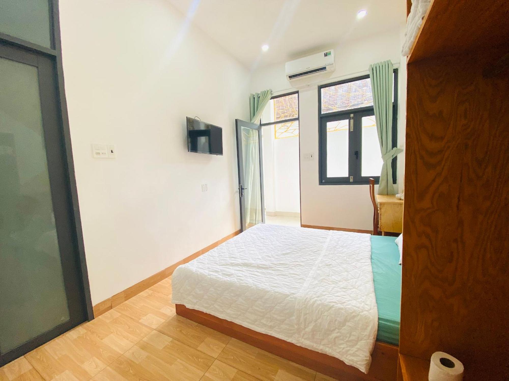 Moon'S House Homestay Куинён Экстерьер фото