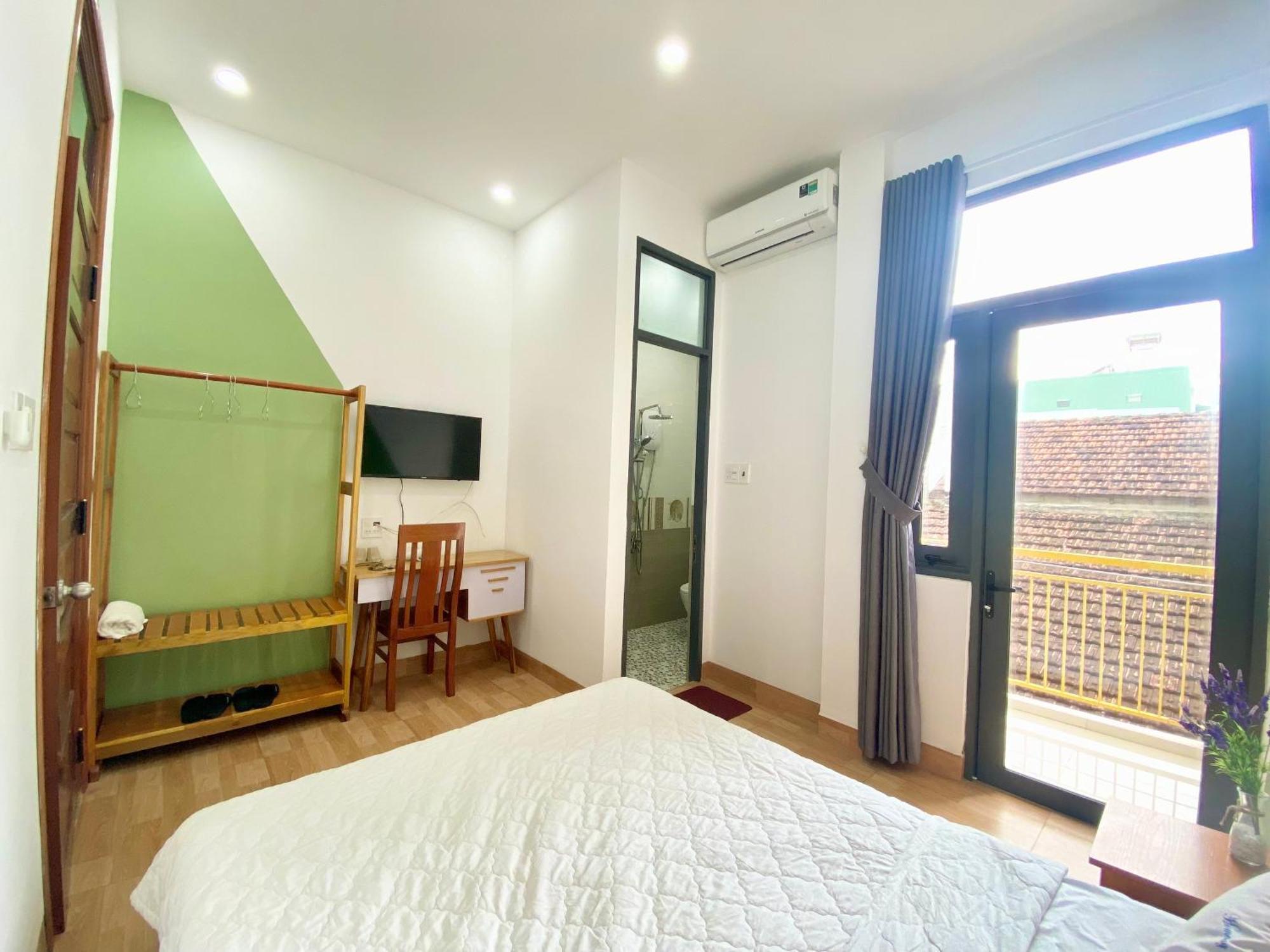 Moon'S House Homestay Куинён Экстерьер фото